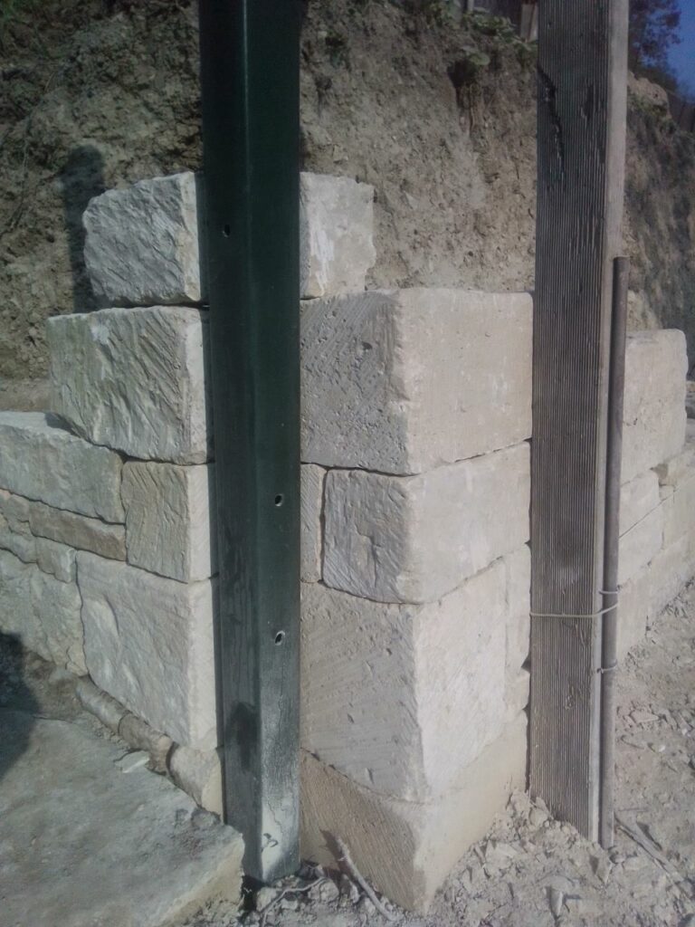 Trockenmauer aus Freyburger Muschelkalk 3